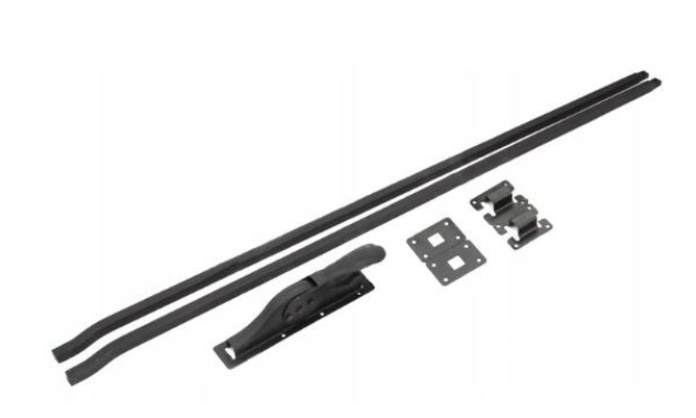 Na zdjęciu znajdują się dwa długie, czarne szczotkowane uszczelki, metalowa czarna dźwignia ręcznego zwalniania blokady, oraz dwie metalowe mocowania w postaci płaskich i giętych elementów z otworami montażowymi.